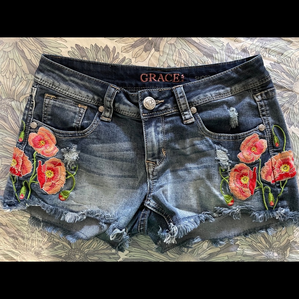 New embroidered shortie jean shorts